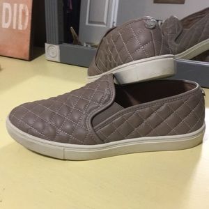 Steve Madden slip ons
